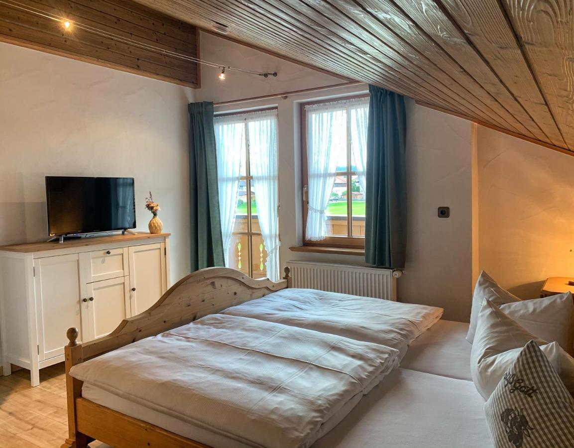 Gaestehaus "Zur Schmiede" Wertach Luaran gambar