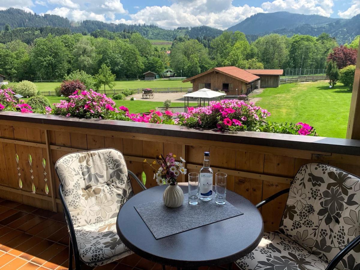 Gaestehaus "Zur Schmiede" Wertach Luaran gambar