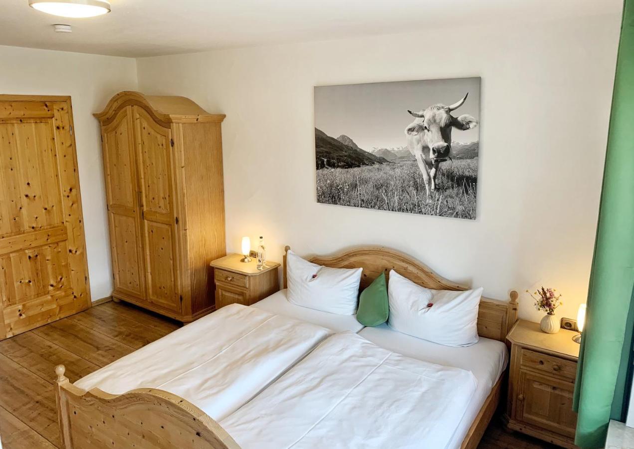 Gaestehaus "Zur Schmiede" Wertach Luaran gambar