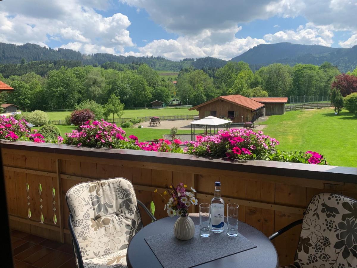 Gaestehaus "Zur Schmiede" Wertach Luaran gambar
